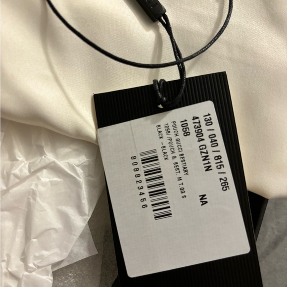 Unisex Gucci Pouch For Sale 10/10 Condition - Picture 6 of 7